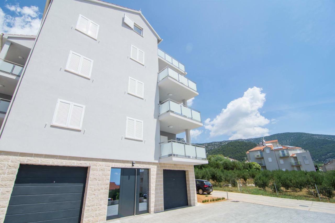 Apartments Sara 2 Bol Exterior foto